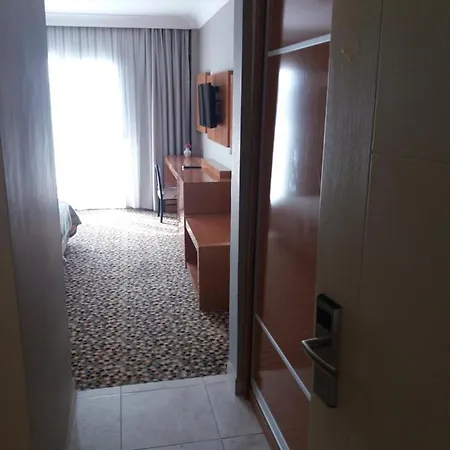 Ayma Beach Отель Кушадасы