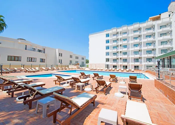 Ayma Beach 酒店 库萨达斯