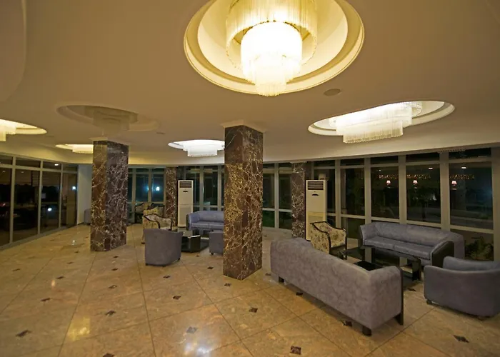 Ayma Beach 库萨达斯