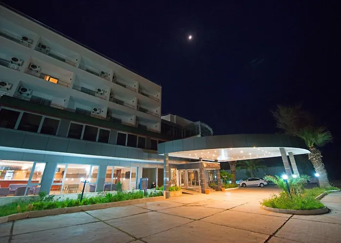 酒店 Ayma Beach 4*