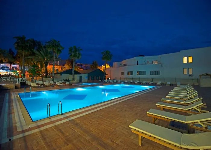 Hotel Ayma Beach 4*